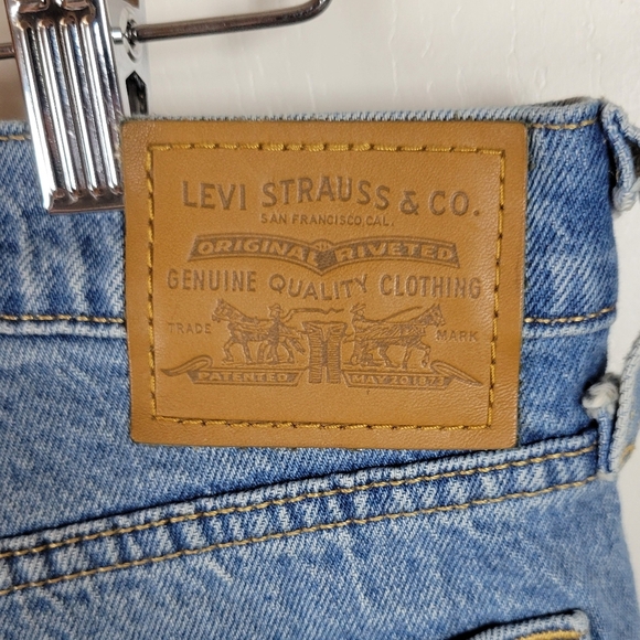 Levi's Premium Denim Button Fly Wedgie Straight Fit Jeans Size 30 - Picture 10 of 10